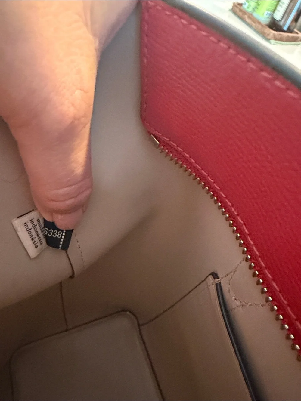 kate spade red leather tote with hanging tag